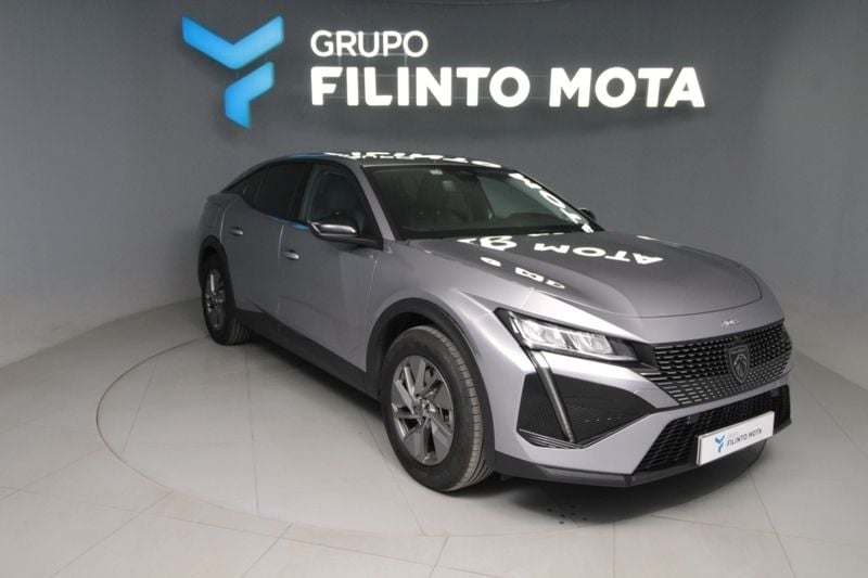 Cinzento Usado 2024 Peugeot 408 Allure Sedan | € 37.200 (Preço justo) - Imagem 1/1