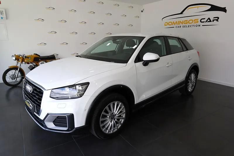 Usado Audi Q2 Design 116 HP (85 kW) 2017 Branco SUV
