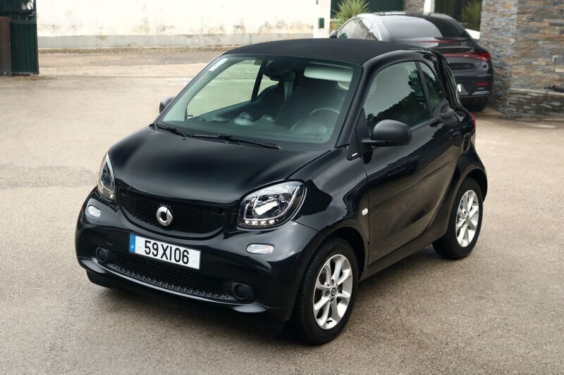 Preto Usado 2019 Smart ForTwo Coupé Passion Coupé | € 14.250 (Preço justo) - Imagem 1/4