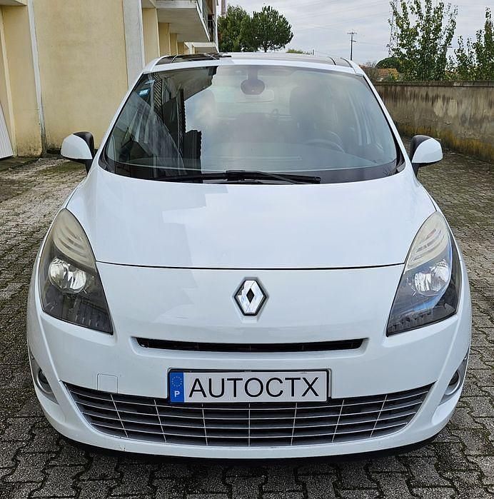 Usado 2012 Renault Scénic III Sedan | € 6.550 (Super Preço) - Imagem 1/4
