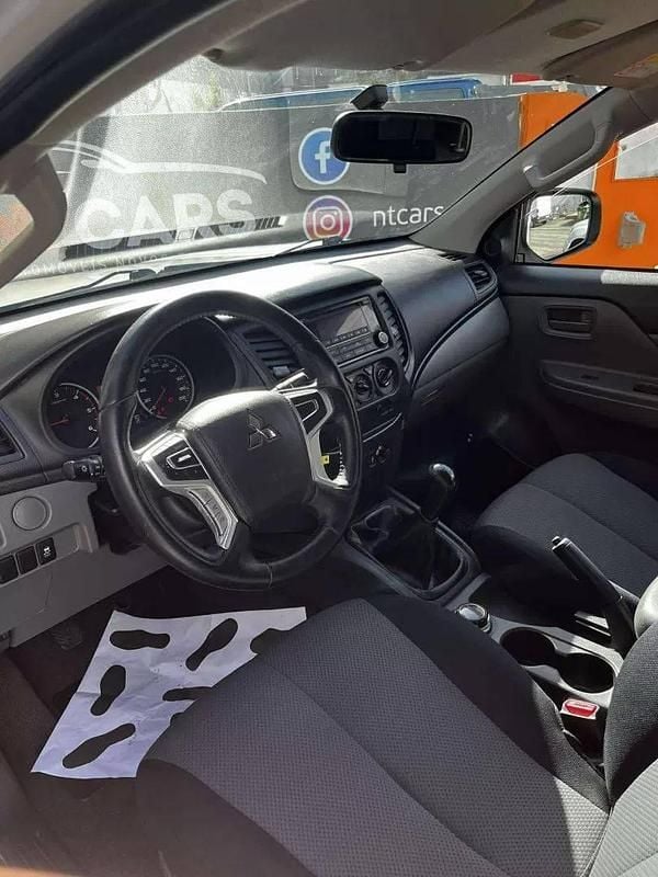 Usado Mitsubishi L200 Invite 154 HP (113 kW) 2019 Branco Pickup