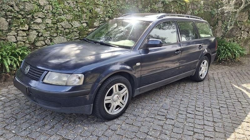 Usado VW Passat 110 HP (80 kW) 2000 Sedan