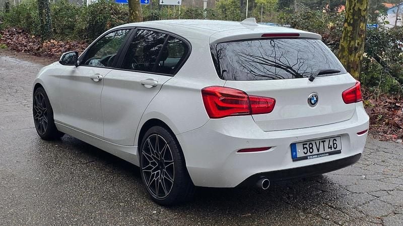 Usado BMW 116 Sport Line 116 HP (85 kW) 2015 Branco Citadino