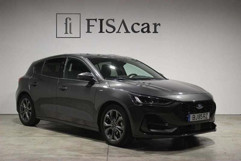Cinzento Usado 2024 Ford Focus | € 24.900 (Preço justo) - Imagem 1/4