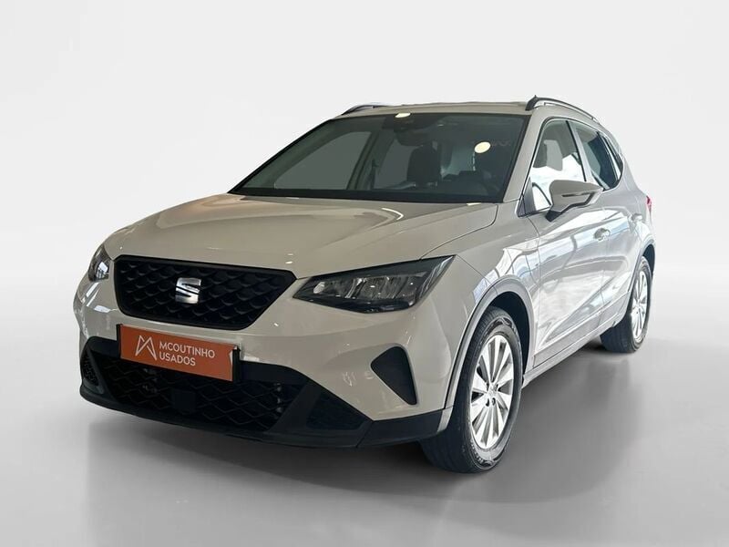 Branco Usado 2023 Seat Arona Style SUV | € 18.450 (Bom preço) - Imagem 1/4