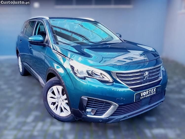 Verde Usado 2019 Peugeot 5008 Active Monovolume | € 16.500 (Preço justo) - Imagem 1/1