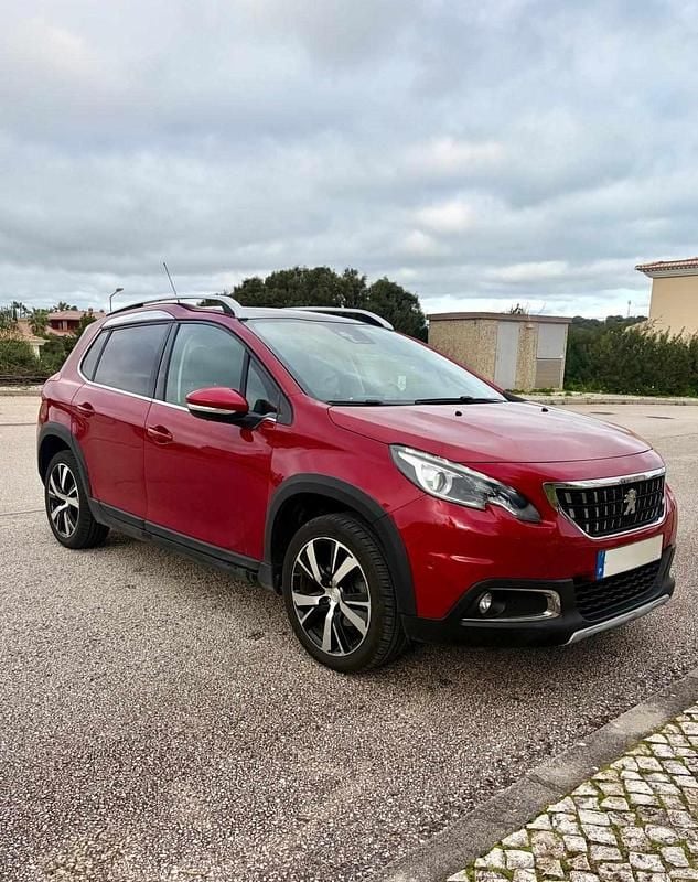 Usado Peugeot 2008 110 HP (80 kW) 2018 Vermelho SUV