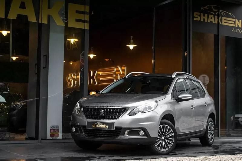 Cinza antracite Usado 2018 Peugeot 2008 Active SUV | € 9.990 (Bom preço) - Imagem 1/4