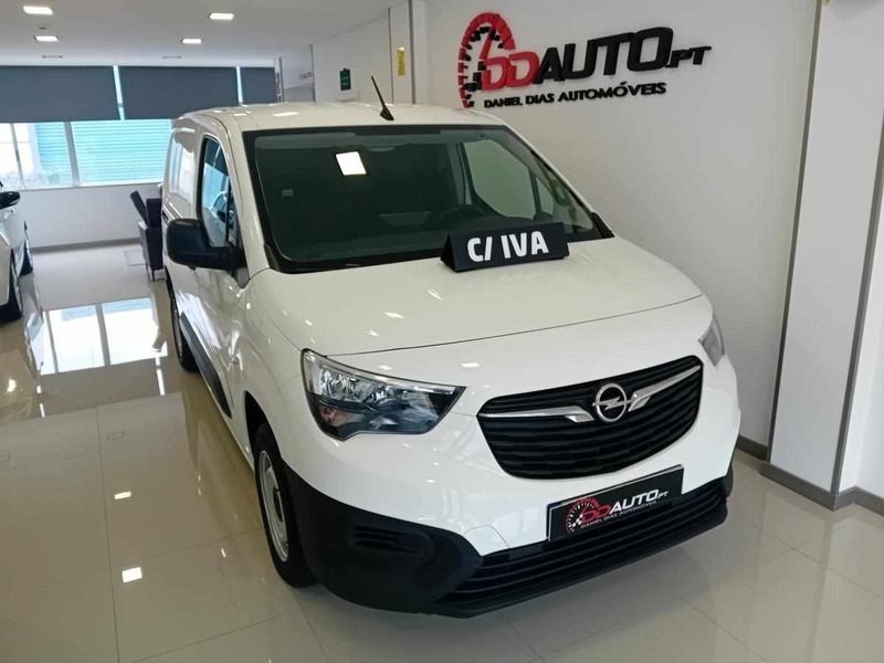 Branco Usado 2022 Opel Combo Monovolume | € 14.990 (Bom preço) - Imagem 1/4