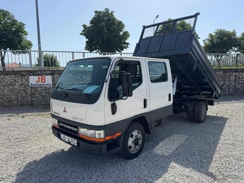 Branco Usado 2002 Mitsubishi Canter Sedan | € 13.450 (Preço justo) - Imagem 1/4