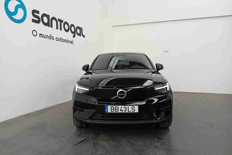 Preto Usado 2023 Volvo EC40 Plus SUV | € 40.990 (Preço justo) - Imagem 1/4