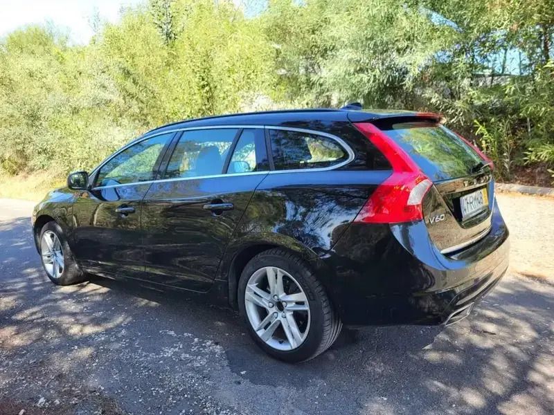 Usado Volvo V60 Summum 286 HP (210 kW) 2016 Preto Carrinha