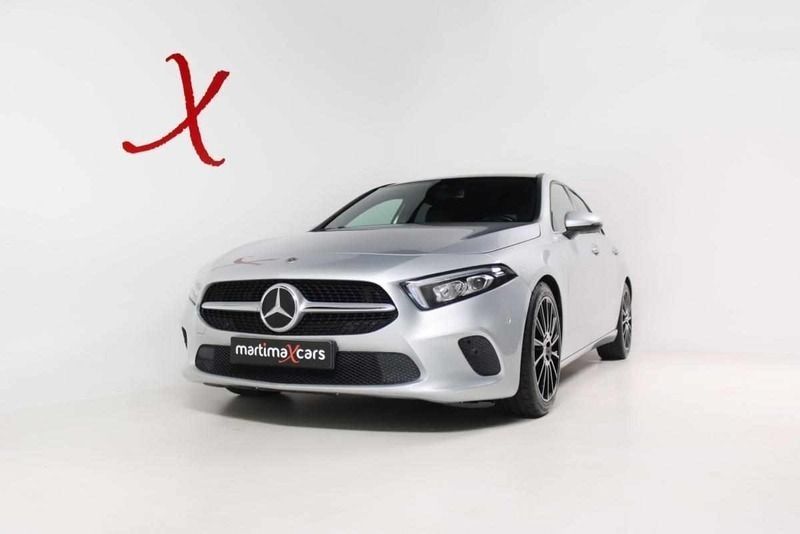 Cinza Usado 2019 Mercedes A180 Style Sedan | € 24.900 (Preço elevado) - Imagem 1/4