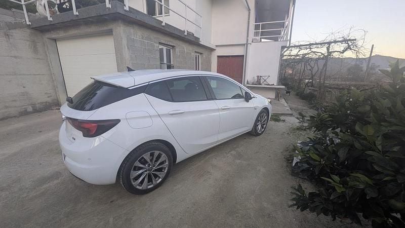Usado 2016 Opel Astra Dynamic Sedan | € 9.000 (Bom preço) - Imagem 1/4