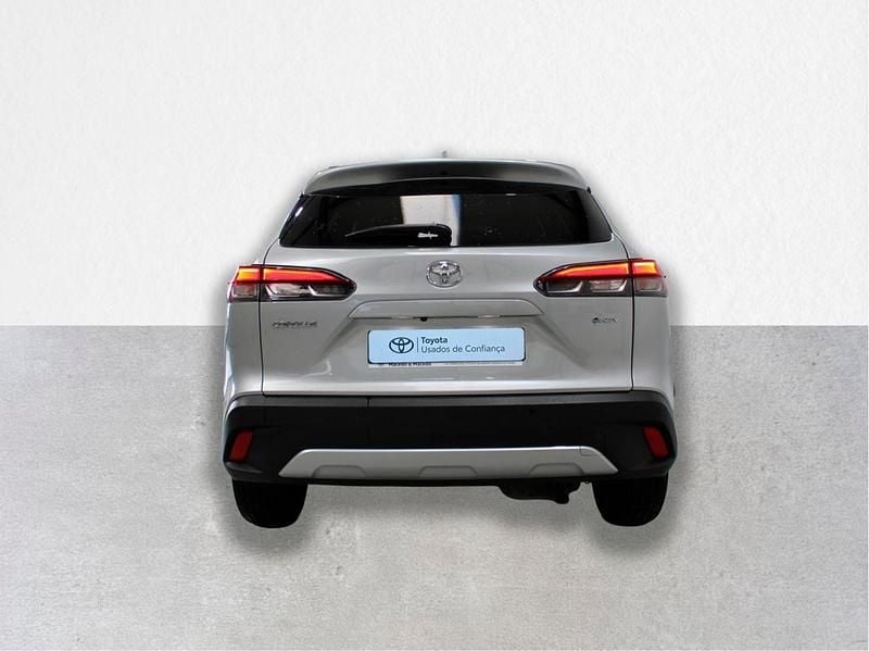 Usado Toyota Corolla Cross Luxury 70 HP (51 kW) 2024 Cinza (pintura metalizada) SUV