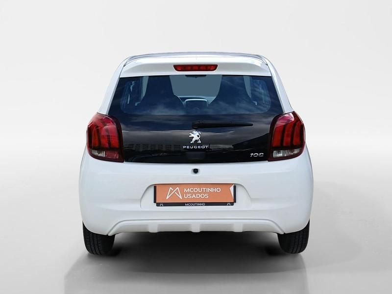 Usado Peugeot 108 Active 69 HP (50 kW) 2017 Branco Citadino