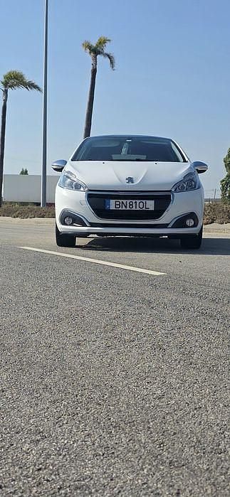 Usado 2016 Peugeot 208 GT-line Citadino | € 13.500 (Preço elevado) - Imagem 1/4