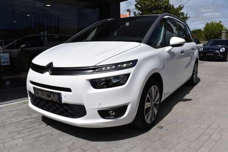 Branco Usado 2015 Citroën Grand C4 Picasso Intensive Monovolume | € 18.999 - Imagem 1/4