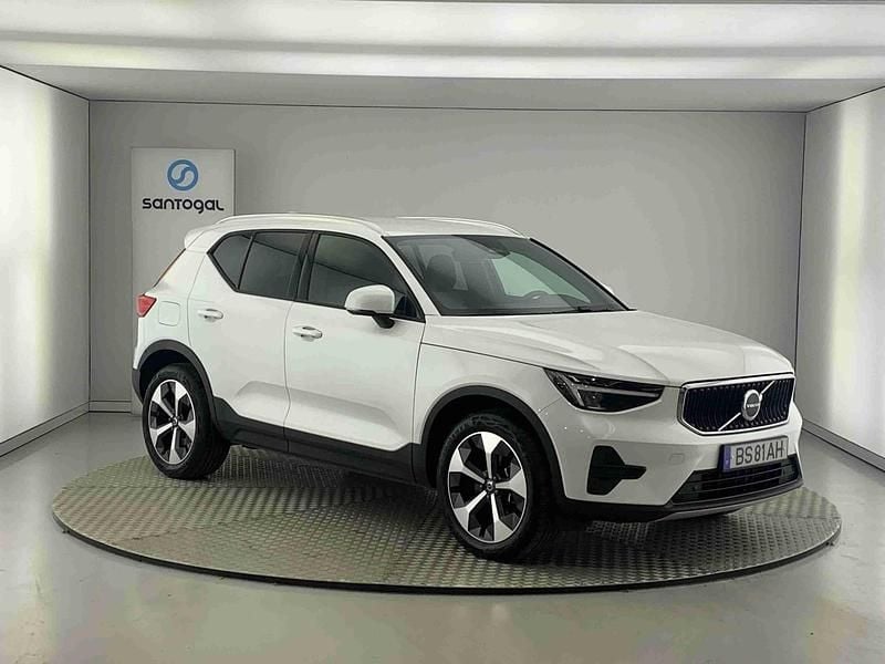Usado Volvo XC40 Core 163 HP (119 kW) 2025 Branco SUV