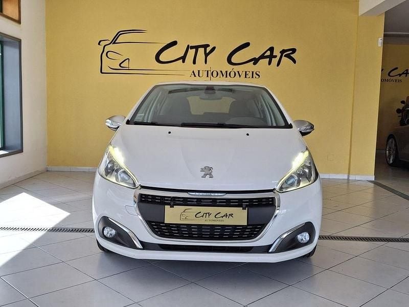 Usado 2019 Peugeot 208 Signature Sky Citadino | € 9.390 (Super Preço) - Imagem 1/4