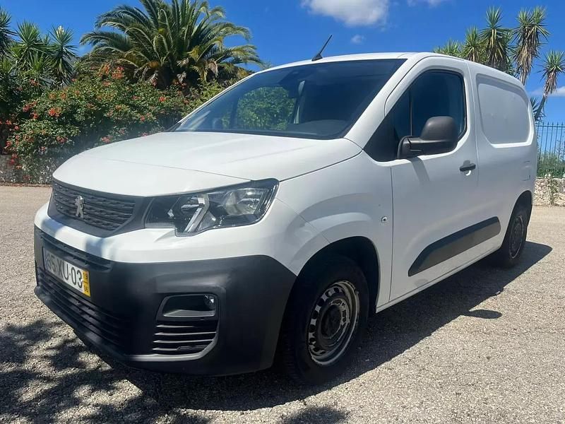 Branco Usado 2019 Peugeot Partner Monovolume | € 12.900 (Bom preço) - Imagem 1/4