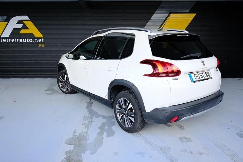 Usado Peugeot 2008 Allure 110 HP (80 kW) 2016 Branco SUV
