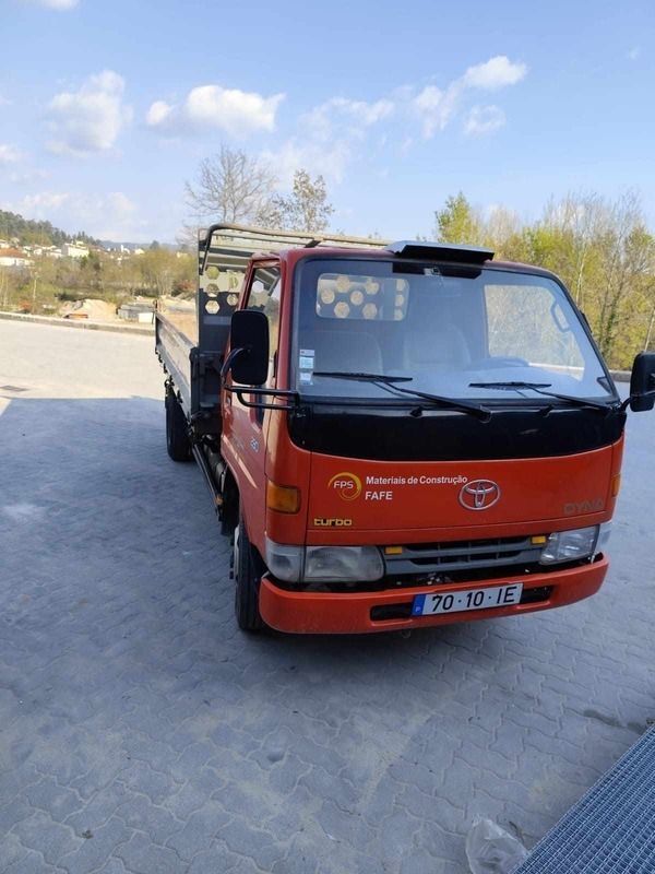 Vermelho Usado 1998 Toyota Dyna Pickup | € 18.500 - Imagem 1/4