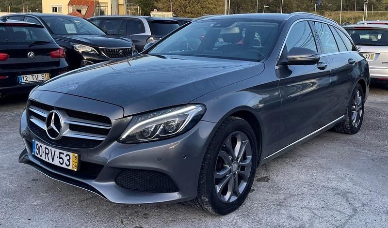 Usado Mercedes C300 Avantgarde 231 HP (169 kW) 2016 Cinza Carrinha