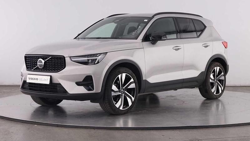 Cinzento Usado 2025 Volvo XC40 SUV | € 39.990 (Bom preço) - Imagem 1/4