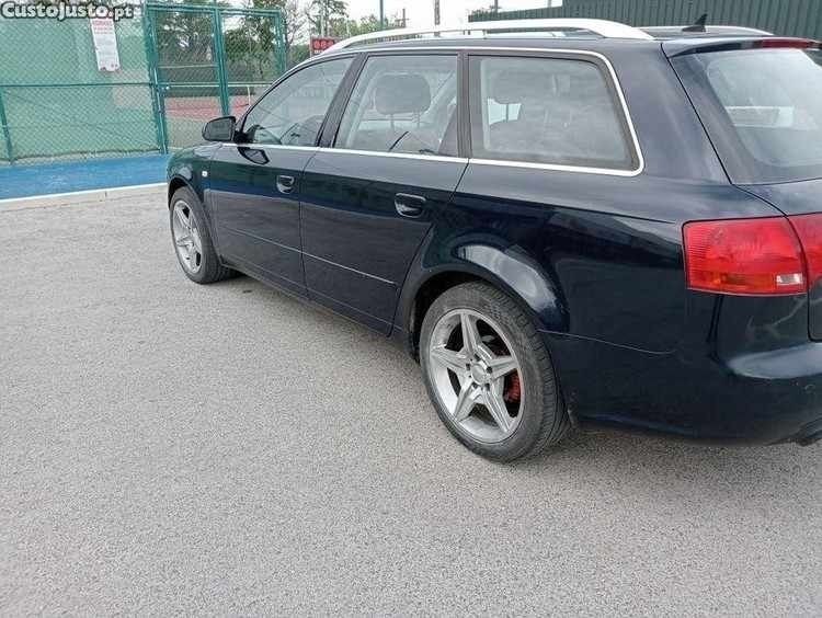 Azul Usado 2005 Audi A4 Sedan | € 5.100 (Preço justo) - Imagem 1/2