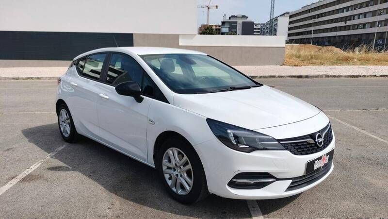 Branco Usado 2021 Opel Astra | € 15.750 (Preço elevado) - Imagem 1/4