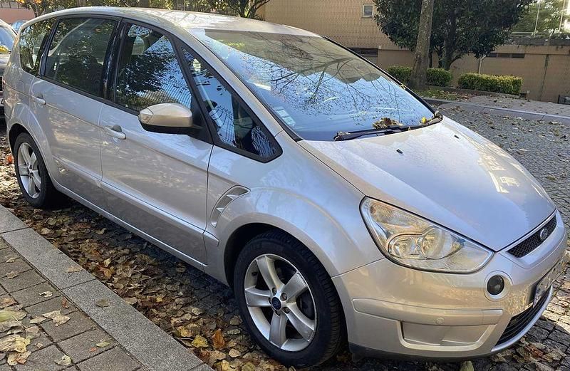 Usado 2009 Ford S-MAX S Sedan | € 4.900 - Imagem 1/4
