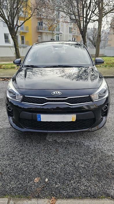 Usado 2018 Kia Rio Sedan | € 9.500 - Imagem 1/4