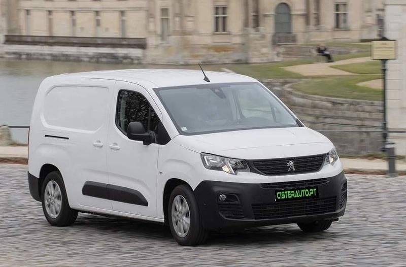Branco Usado 2020 Peugeot Partner Monovolume | € 13.990 (Preço justo) - Imagem 1/4
