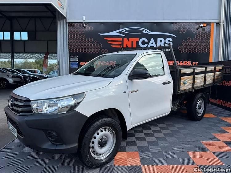 Branco Usado 2020 Toyota HiLux Pickup | € 26.900 (Bom preço) - Imagem 1/1
