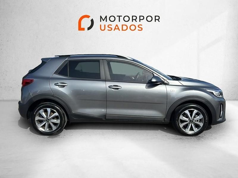 Usado Kia Stonic 84 HP (61 kW) 2025 Cinza SUV