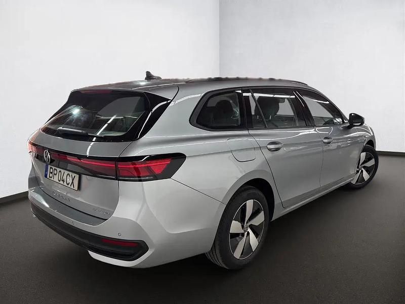 Usado VW Passat 204 HP (150 kW) 2024 Cinza Carrinha