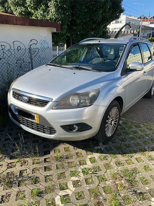 Usado 2009 Ford Focus Sedan | € 4.500 (Preço elevado) - Imagem 1/4