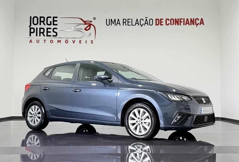 Usado Seat Ibiza 95 HP (69 kW) 2022 Cinzento Citadino