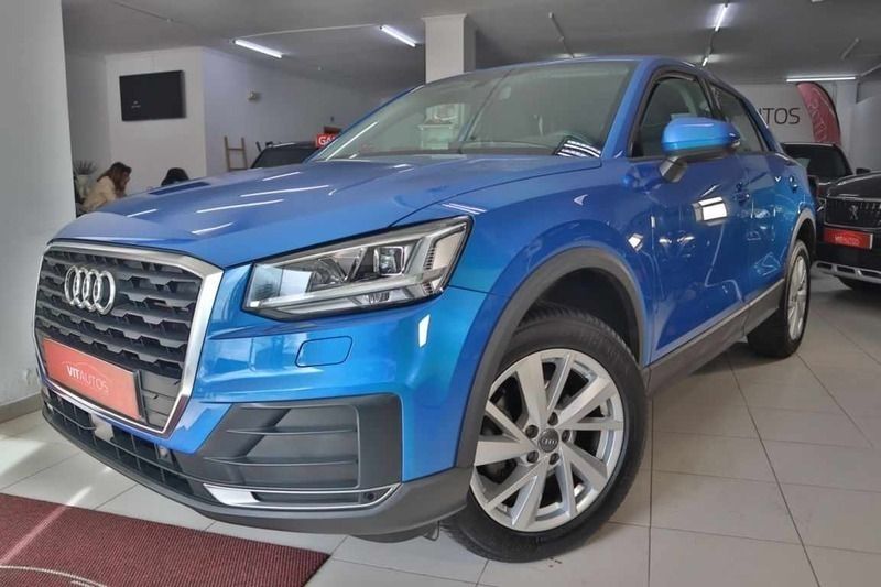 Azul Usado 2020 Audi Q2 Design SUV | € 22.995 (Preço justo) - Imagem 1/4