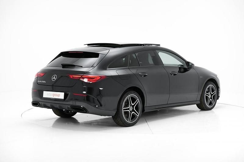 Usado Mercedes CLA250 Shooting Brake AMG line 218 HP (160 kW) 2020 Preto Carrinha