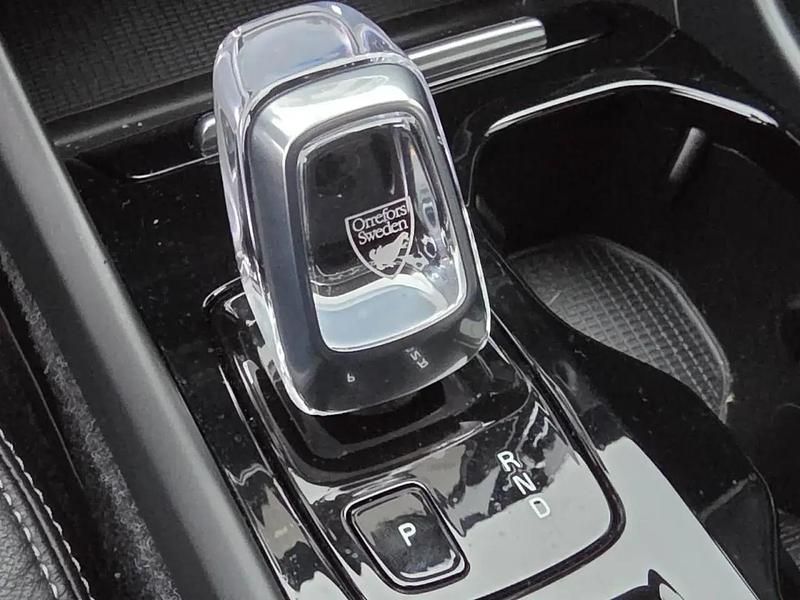 Usado Volvo XC40 Inscription 261 HP (191 kW) 2022 Cinzento SUV