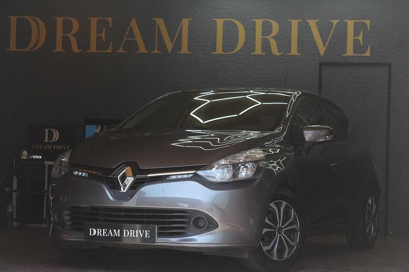 Cinza Usado 2015 Renault Clio IV LIMITED | € 10.690 (Super Preço) - Imagem 1/4