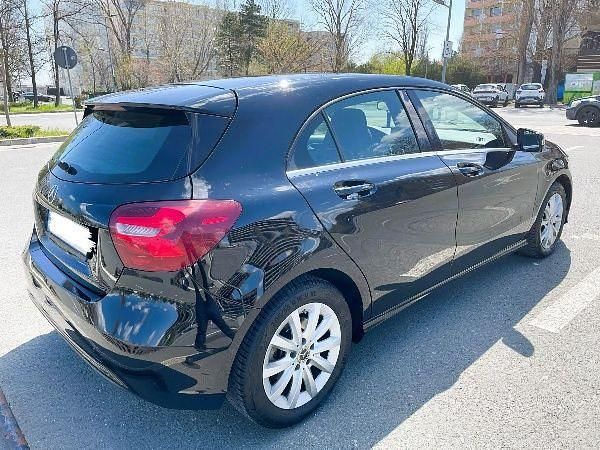 Usado 2017 Mercedes A160 Urban Sedan | € 14.200 (Super Preço) - Imagem 1/4