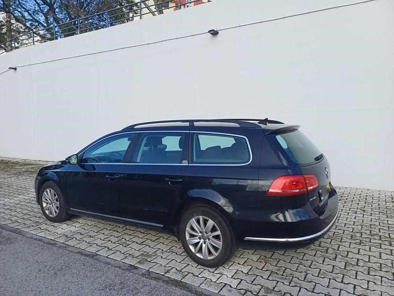 Usado VW Passat 105 HP (77 kW) 2011 Preto Carrinha