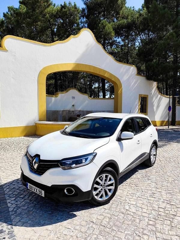 Branco Usado 2017 Renault Kadjar SUV | € 15.500 (Preço justo) - Imagem 1/4