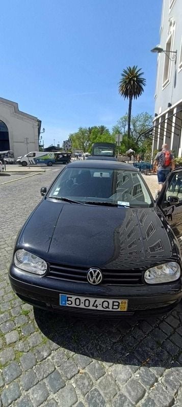 Preto Usado 2000 VW Golf IV Citadino | € 2.150 (Bom preço) - Imagem 1/4