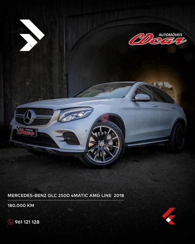 Cinzento Usado 2018 Mercedes GLC250 Citadino | € 39.900 (Preço justo) - Imagem 1/4