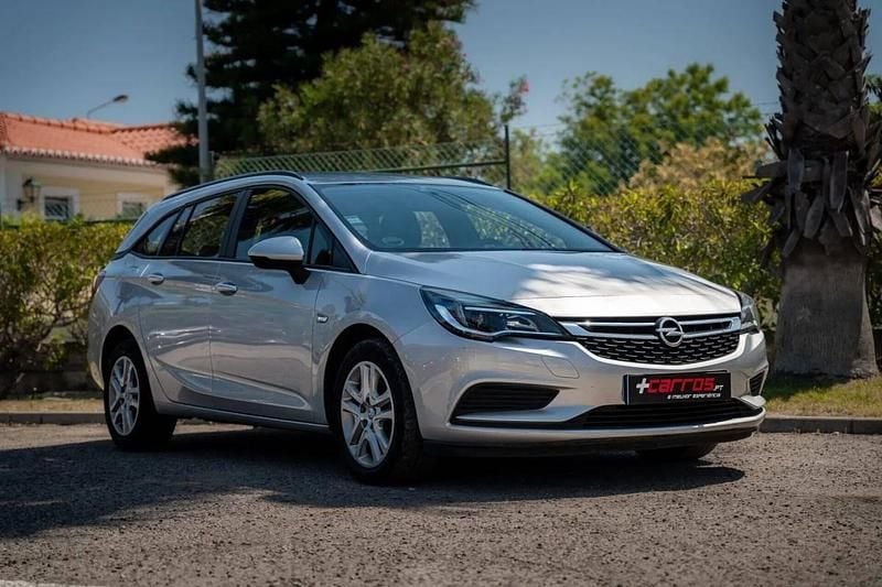 Usado Opel Astra Sport 110 HP (80 kW) 2018 Cinzento Carrinha