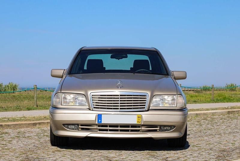 Usado Mercedes C200 AMG 180 HP (132 kW) 1996 Sedan